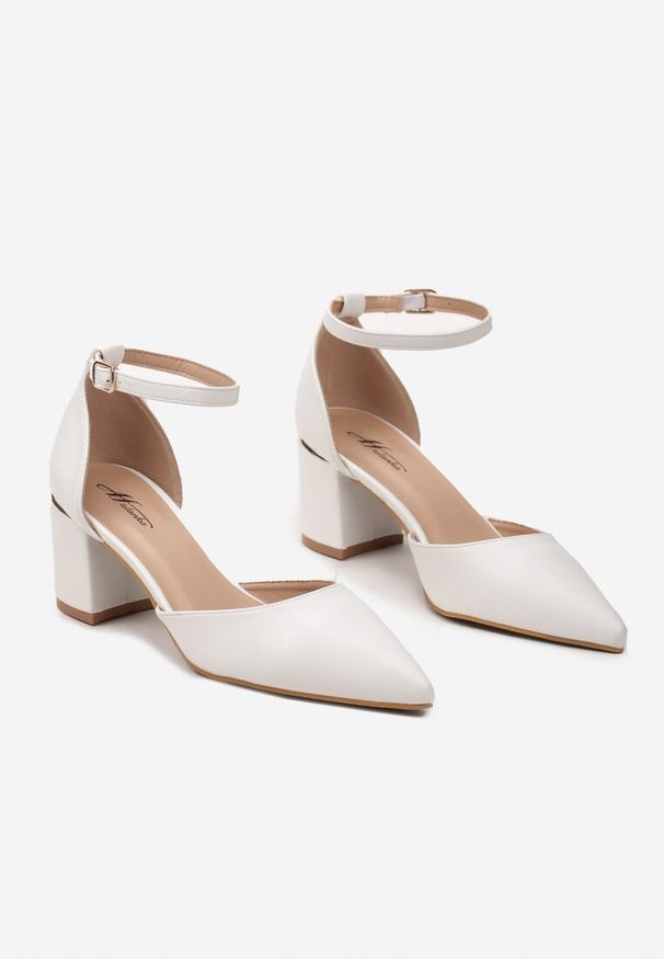 Renee - Białe Czółenka na Słupku z Noskiem w Szpic i Paskiem Przy Kostce Triga. Okazja: do pracy. Zapięcie: pasek. Kolor: biały. Wzór: gładki. Obcas: na słupku