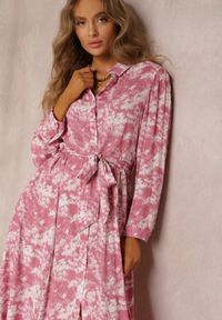 Renee - Ciemnoróżowa Sukienka Silelphise. Kolor: różowy. Materiał: materiał. Długość rękawa: długi rękaw. Typ sukienki: koszulowe. Długość: maxi #2