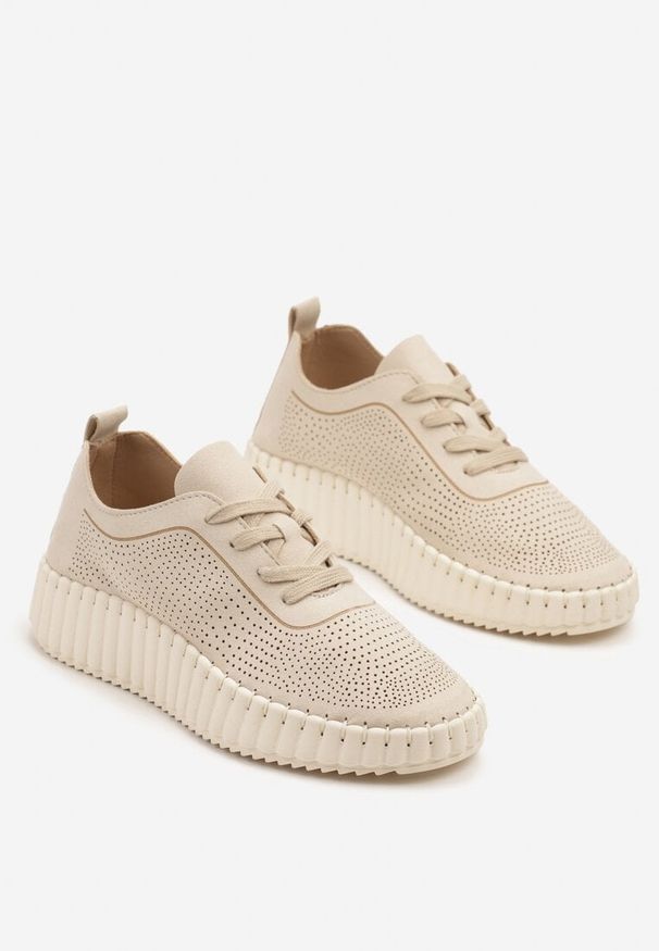 Renee - Jasnobeżowe Sneakersy na Tłoczonej Platformie z Ażurową Cholewką Ronfira. Kolor: beżowy. Szerokość cholewki: normalna. Wzór: ażurowy. Obcas: na platformie