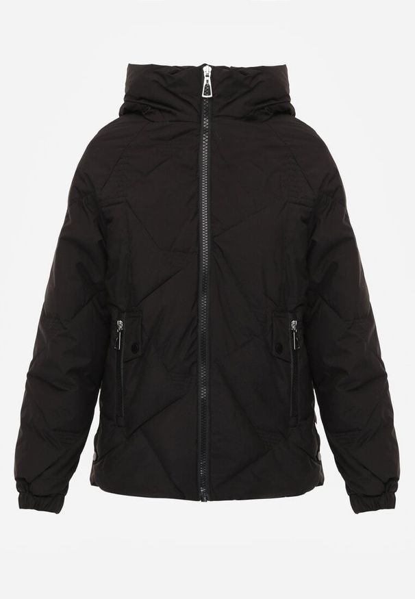 Renee - Czarna Kurtka z Kapturem Ozdobiona Pikowaniem Lilora. Okazja: na co dzień, na spacer. Typ kołnierza: kaptur. Kolor: czarny. Materiał: jeans. Wzór: aplikacja. Styl: elegancki, casual