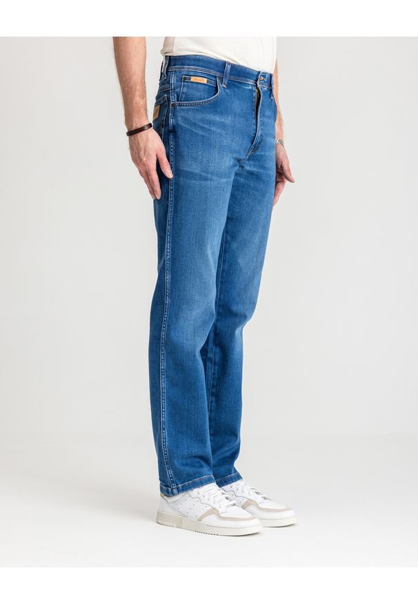 Wrangler - SPODNIE JEANSOWE MĘSKIE WRANGLER TEXAS RUSTIC 112352715. Okazja: na co dzień, do pracy. Sezon: lato. Styl: klasyczny, casual