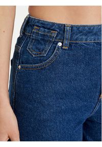 Mustang Szorty jeansowe Charlotte 1015220 Granatowy Comfort Fit. Kolor: niebieski. Materiał: bawełna