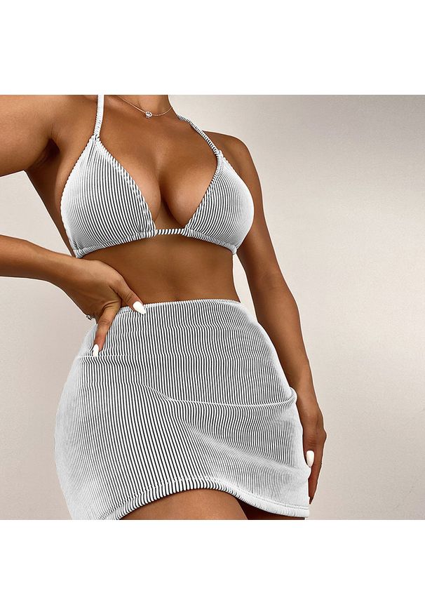 Intica - Bikini z pareo na plażę z elastycznego materiału Lorenzina. Kolor: zielony. Materiał: materiał