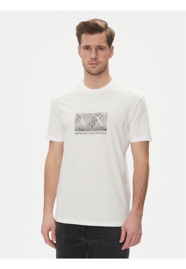 Armani Exchange T-Shirt XM000555 AF10358 U0009 Biały Regular Fit. Kolor: biały. Materiał: bawełna