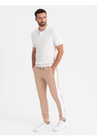 Ombre Clothing - Męskie dresowe spodnie joggery z kontrastowymi lampasami – beżowe V4 OM-PASK-0229 - XXL. Kolor: beżowy. Materiał: dresówka. Wzór: aplikacja. Styl: sportowy, retro #11
