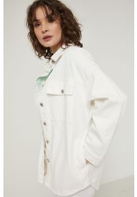 medicine - Medicine kurtka jeansowa damska kolor biały przejściowa oversize. Kolor: biały. Materiał: jeans