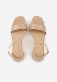 Renee - Ciemnobeżowe Sandały VICES na Słupkowym Obcasie ze Skórzaną Wkładką Azimera. Okazja: na co dzień, na imprezę. Kolor: beżowy. Materiał: skóra. Sezon: lato. Obcas: na obcasie. Styl: casual. Wysokość obcasa: średni #6