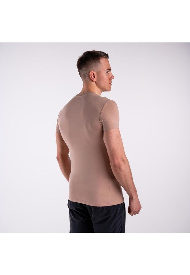Koszulka slim DZIK® beżowa. Kolor: beżowy