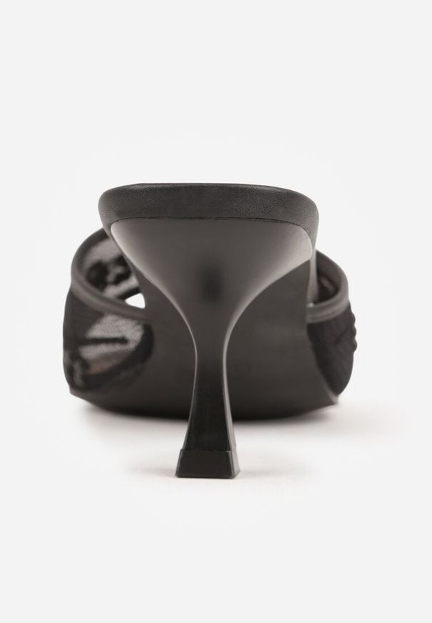 Renee - Czarne Siateczkowe Klapki na Metalicznej Szpilce z Imitacją Pereł i Haftem w Kwiaty Polia. Kolor: czarny. Materiał: satyna, tiul. Wzór: haft, kwiaty. Styl: glamour, elegancki