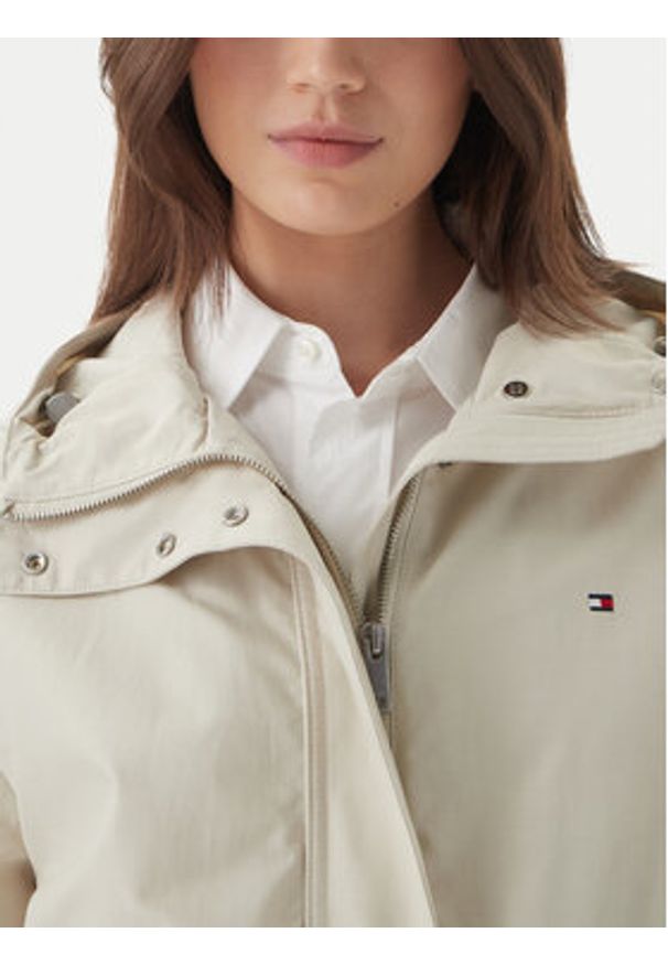 TOMMY HILFIGER - Tommy Hilfiger Kurtka przejściowa Utility WW0WW48612 Beżowy jasny Relaxed Fit. Kolor: beżowy. Materiał: syntetyk