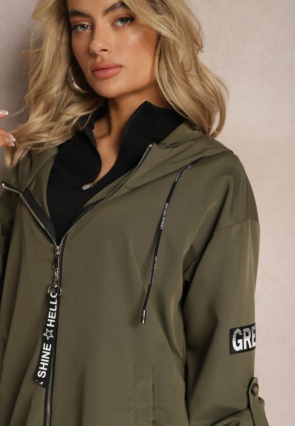 Renee - Ciemnozielona Kurtka Wiatrówka Oversize Palishe. Kolor: zielony. Długość rękawa: długi rękaw. Długość: długie. Styl: elegancki