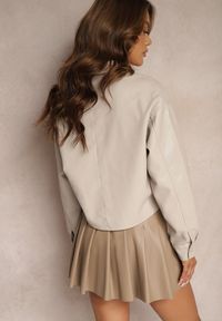 Renee - Beżowa Koszulowa Kurtka z Ekoskóry z Wiązanym Paskiem Zapinana na Napy Braleta. Okazja: na co dzień. Kolor: beżowy. Materiał: jeans. Długość rękawa: krótki rękaw. Długość: krótkie. Styl: elegancki, casual #3