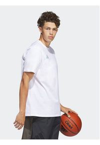 Adidas - adidas T-Shirt Worldwide Hoops City Basketball Graphic T-Shirt IC1872 Biały Loose Fit. Kolor: biały. Materiał: bawełna. Sport: koszykówka #7