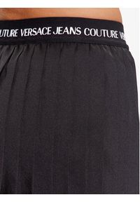 Versace Jeans Couture Szorty materiałowe 74HAC111 Czarny Regular Fit. Kolor: czarny. Materiał: materiał, syntetyk #4