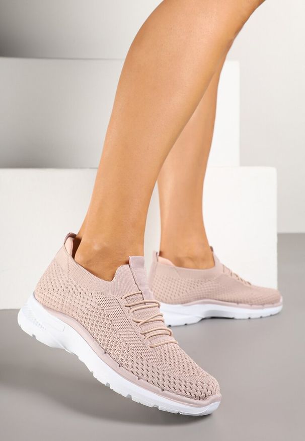 Renee - Różowe Wsuwane Buty Sportowe Sneakersy z Imitacją Sznurówek Tatanoris. Okazja: na co dzień. Zapięcie: bez zapięcia. Kolor: różowy. Materiał: jeans. Obcas: na obcasie. Wysokość obcasa: niski
