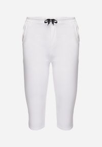 Born2be - Białe Spodnie 3/4 z Gumką w Pasie i Troczkiem Ozdobione Cyrkoniami Nazairia. Okazja: na co dzień. Kolor: biały. Wzór: aplikacja. Styl: casual #5