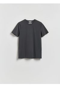 Reserved - T-shirt slim z bawełną merceryzowaną - ciemnoszary. Kolor: szary. Materiał: bawełna #1