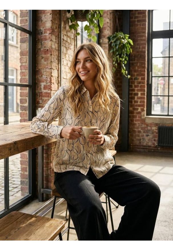 Sinsay - Wiskozowa koszula w kwiaty - Inny. Materiał: wiskoza. Wzór: kwiaty