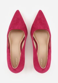 Born2be - Fuksjowe Klasyczne Szpilki VICES z Imitacji Zamszu Telemisa. Okazja: do pracy, na co dzień, na spotkanie biznesowe. Kolor: różowy. Materiał: zamsz. Obcas: na szpilce. Styl: klasyczny #2