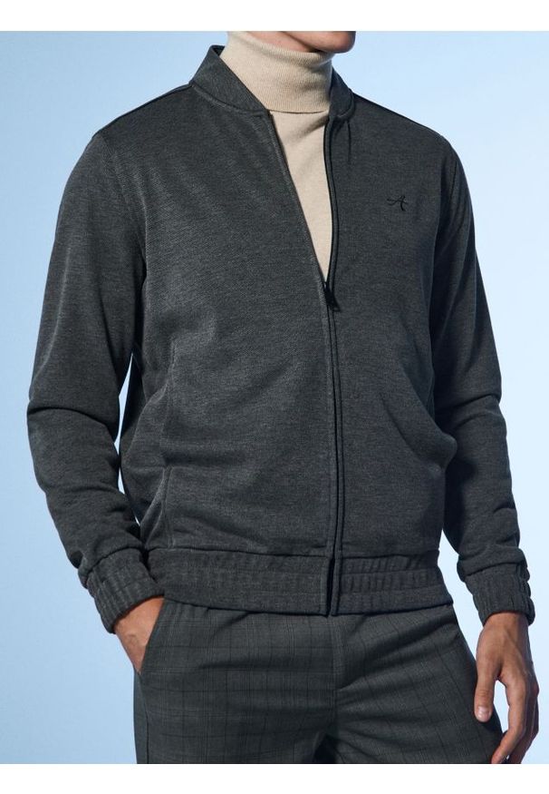 Sinsay - Bluza bomber z haftem - czarny. Kolor: czarny. Wzór: haft