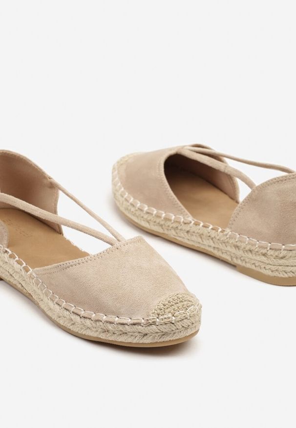 Born2be - Beżowe Espadryle z Plecioną Podeszwą i Wycięciem po Bokach Anniran. Okazja: na co dzień. Kolor: beżowy. Materiał: satyna. Sezon: lato. Styl: klasyczny, elegancki, casual