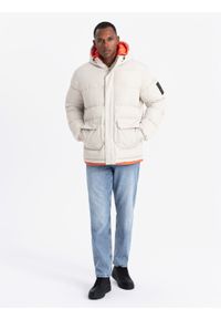Ombre Clothing - Sportowa ciepła kurtka męska z podwójnym kapturem – jasny beżowy V1 - Rozmiar: XL. Kolor: szary. Materiał: syntetyk, tkanina, poliester, materiał. Długość: długie. Wzór: aplikacja, nadruk, napisy. Styl: sportowy #3
