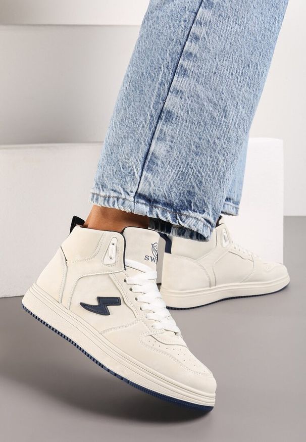Born2be - Beżowo-Granatowe Sneakersy Eudala. Kolor: beżowy. Materiał: jeans