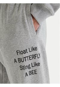 RVCA Spodnie dresowe Va X Ali 23A123500 Szary Relaxed Fit. Kolor: szary. Materiał: bawełna #3