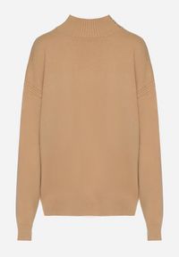 Born2be - Ciemnobeżowy Golf z Metalicznymi Guzikami Aderlia. Okazja: do pracy, na co dzień, na spotkanie biznesowe. Typ kołnierza: golf. Kolor: beżowy. Materiał: jeans. Styl: klasyczny, casual, elegancki, biznesowy #5