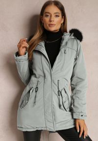 Renee - Ciemnozielona Kurtka Parka z Kapturem z Futerkiem Jossie. Okazja: na co dzień. Typ kołnierza: kaptur. Kolor: zielony. Materiał: futro. Styl: klasyczny, casual, elegancki #4