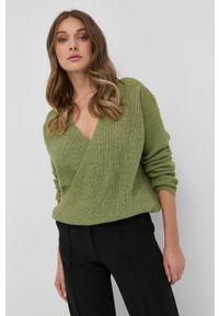 BARDOT - Bardot Sweter z domieszką wełny damski kolor beżowy. Kolor: zielony. Materiał: wełna. Długość rękawa: długi rękaw. Długość: długie
