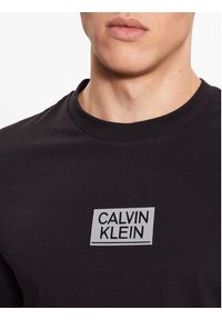 Calvin Klein T-Shirt Gloss Stencil K10K111528 Czarny Regular Fit. Kolor: czarny. Materiał: bawełna #4