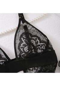 Intica - Body koronkowe z delikatnym wzorem Seonaid. Kolor: czarny. Materiał: koronka. Wzór: koronka #8