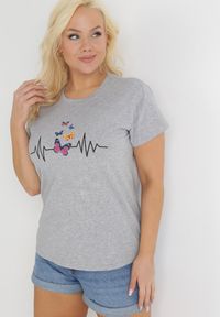 Born2be - Szary T-shirt z Bawełny z Krótkim Rękawem i Nadrukiem w Motyle Katelin. Kolekcja: plus size. Kolor: szary. Materiał: bawełna. Długość rękawa: krótki rękaw. Długość: krótkie. Wzór: nadruk