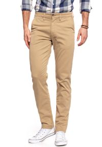 Wrangler - WRANGLER SPODNIE MĘSKIE CHINO GOLDEN SAND W16LRN223. Materiał: materiał #7