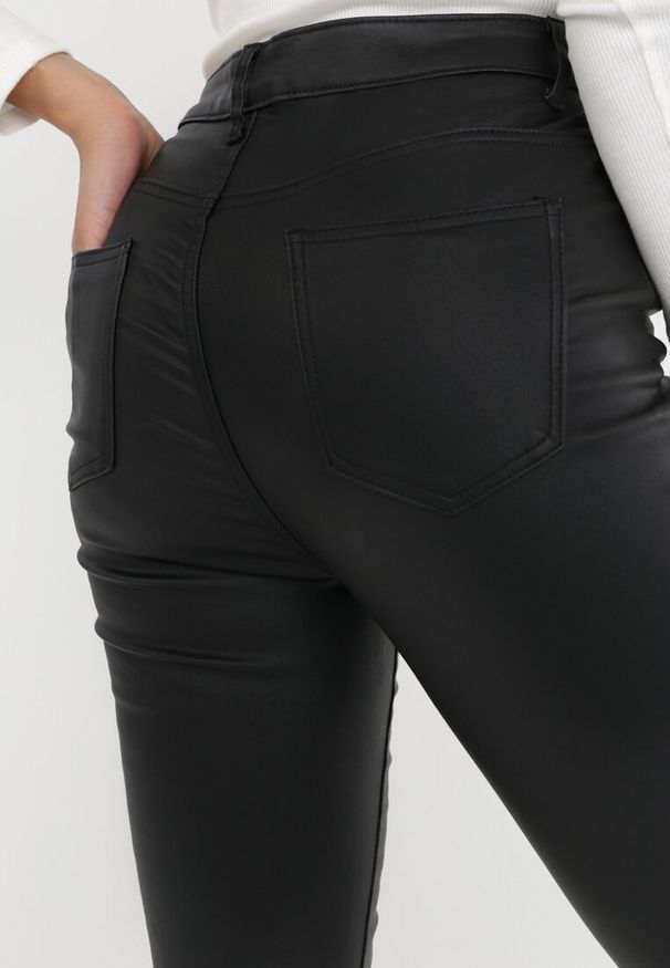 Born2be - Czarne Spodnie Skinny Phyneo. Kolor: czarny. Materiał: materiał. Wzór: aplikacja
