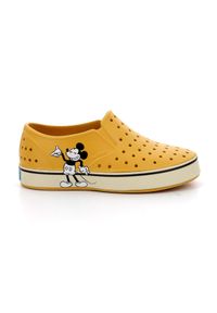 Native Shoes - Buty miejskie dziecięce NATIVE MILES PRINT YOUTH DISNEY. Kolor: pomarańczowy. Wzór: nadruk, motyw z bajki. Sport: turystyka piesza