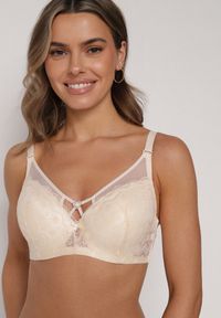 Born2be - Jasnobeżowy Koronkowy Biustonosz Ozdobiony Cyrkoniowym Sercem Galirope. Kolor: beżowy. Materiał: koronka. Wzór: aplikacja #1