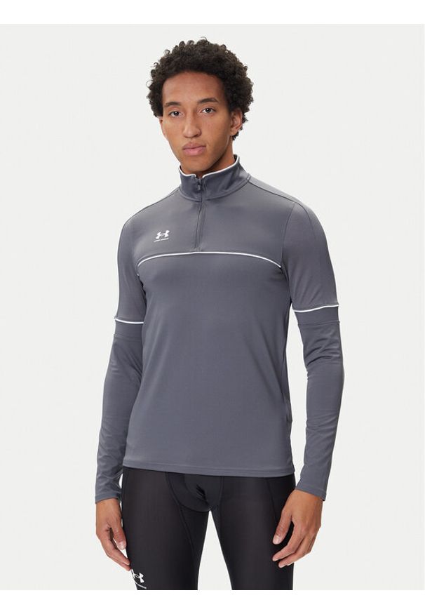 Under Armour Bluza techniczna Ua Challenger 6004043 Szary Slim Fit. Kolor: szary. Materiał: syntetyk