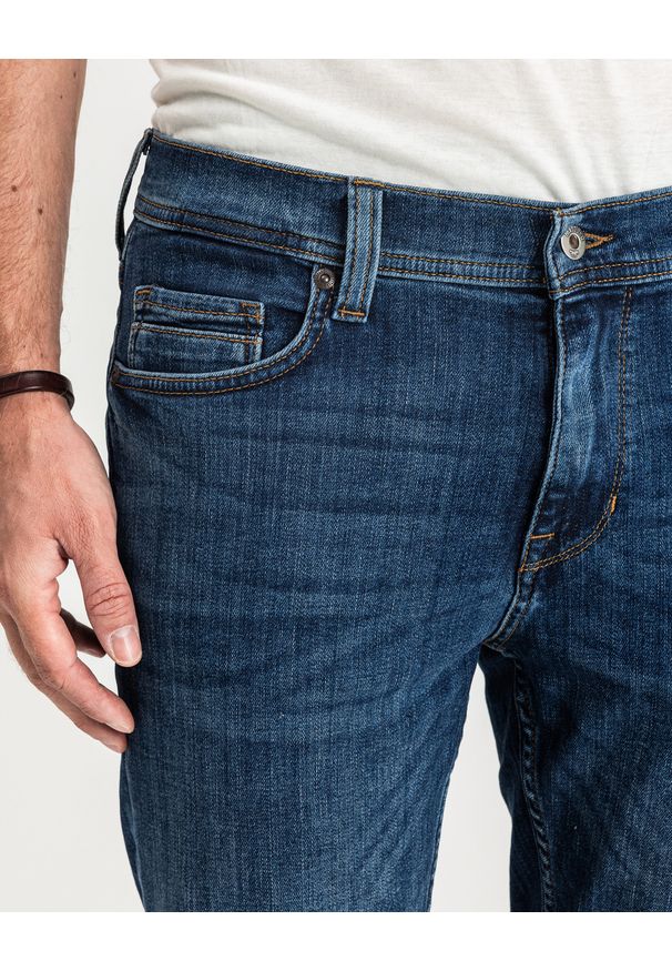 Mustang - MUSTANG VEGAS SLIM MĘSKIE SPODNIE JEANSOWE JEANSY DŻINSY DENIM BLUE 1015045 5000 883. Okazja: na co dzień. Styl: casual, elegancki