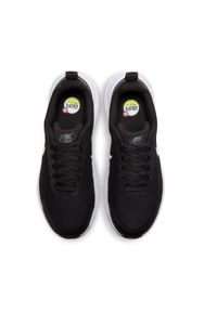 Nike - NIKE AIR MAX NUAXIS Sneakersy damskie. Okazja: na co dzień. Kolor: czarny. Materiał: guma, materiał. Szerokość cholewki: normalna. Model: Nike Air Max #5