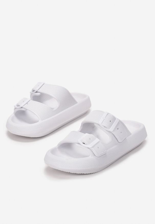 Born2be - Białe Klapki Dianile. Kolor: biały. Materiał: guma. Wzór: aplikacja, paski, jednolity