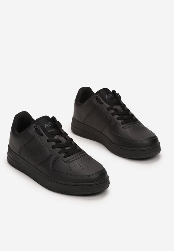 Born2be - Czarne Sneakersy Adriney. Zapięcie: sznurówki. Kolor: czarny. Materiał: prążkowany. Szerokość cholewki: normalna. Wzór: aplikacja. Sezon: lato