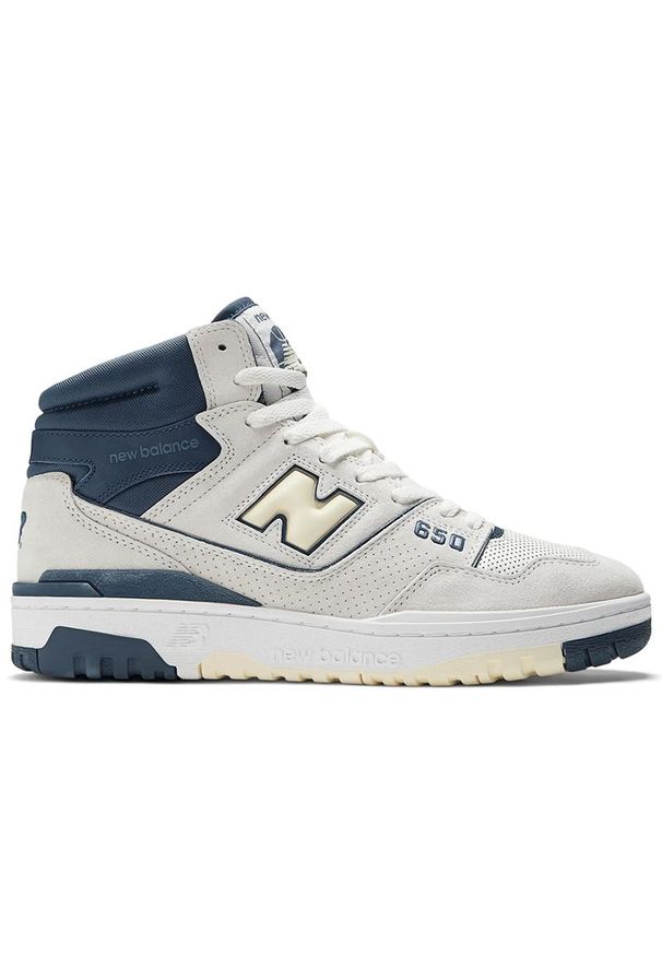 Buty New Balance BB650RVN - biało-granatowe. Okazja: na co dzień. Wysokość cholewki: przed kolano. Kolor: niebieski, biały, wielokolorowy. Materiał: materiał, skóra. Szerokość cholewki: normalna. Sezon: lato. Sport: koszykówka, fitness