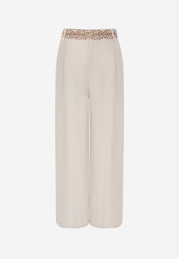 Renee - Beżowe Spodnie z Wiskozy High Waist Ozdobione Geometrycznym Motywem Iomane. Okazja: na co dzień. Stan: podwyższony. Kolor: beżowy. Materiał: wiskoza. Wzór: geometria, aplikacja. Styl: casual
