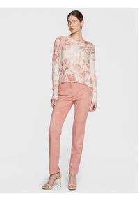 Guess Spodnie materiałowe Kelly W3RA0M WE0L0 Różowy Straight Fit. Kolor: różowy. Materiał: syntetyk #5