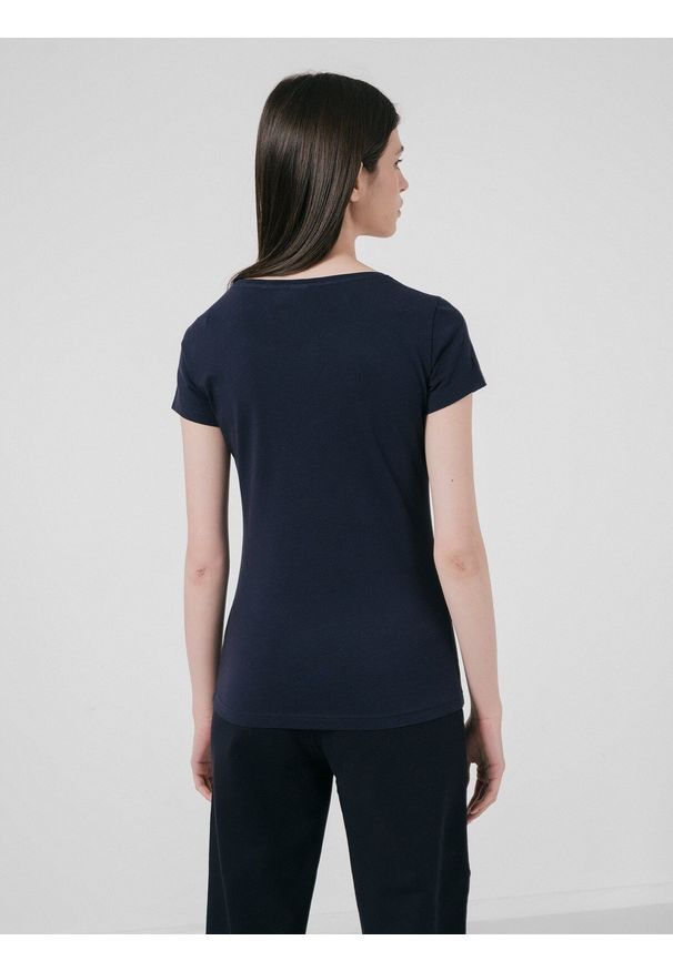 4f - 4F T-shirt slim gładki damski XS. Okazja: do pracy, na spacer, na co dzień. Kolor: niebieski. Materiał: bawełna, materiał, elastan. Długość rękawa: krótki rękaw. Długość: krótkie. Wzór: gładki. Styl: sportowy, casual