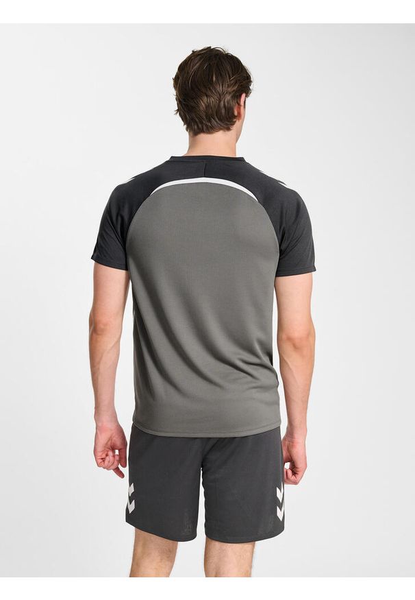 Polo Hummel Lead 2.0. Typ kołnierza: polo. Kolor: szary. Sport: piłka nożna