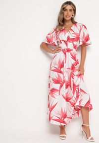 Born2be - Różowo-Biała Sukienka z Kopertowym Dekoltem i Gumką w Pasie Wiązana na Plecach Iberi. Okazja: na co dzień, na randkę. Typ kołnierza: dekolt w serek. Kolor: różowy. Długość rękawa: krótki rękaw. Typ sukienki: kopertowe. Styl: casual #1