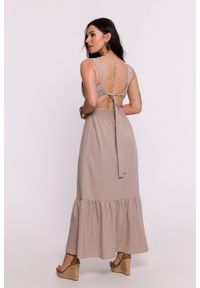 BeWear - Długa sukienka z odkrytymi plecami i falbaną beżowa. Kolor: beżowy. Sezon: wiosna, lato. Długość: maxi #3